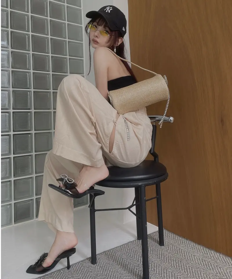 Bijou Ribbon Round Bag / ビジューリボンラウンドバッグ | FICTI...