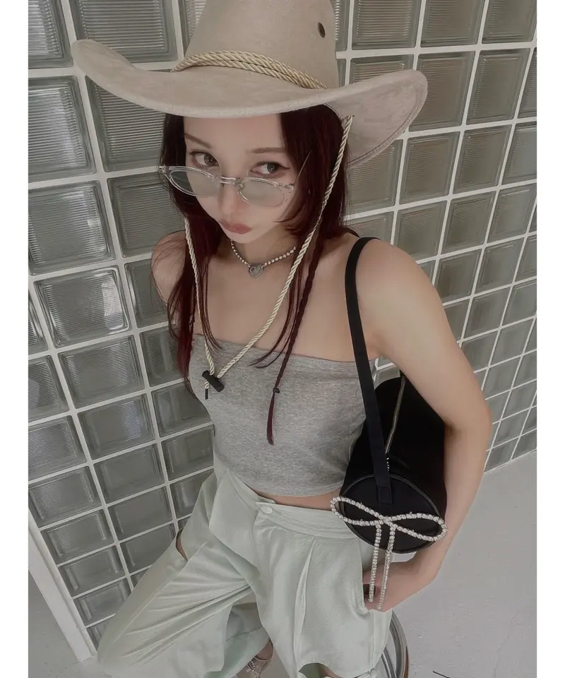 Bijou Ribbon Round Bag / ビジューリボンラウンドバッグ | FICTI...