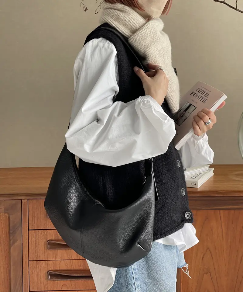 LEATHER SHOULDER BAG【7月下旬入荷予定】 | JISTORY