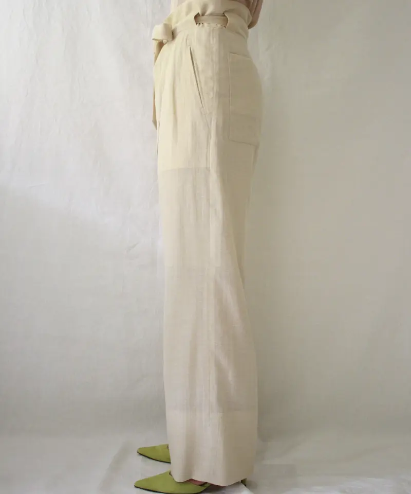 注目の 新品 未使用 タグ付いてます。siiilon trousers Tulips