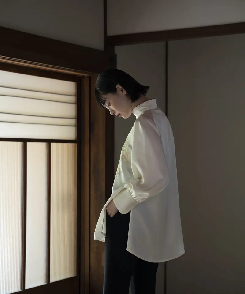 花を着るブラウス#04【松】-ivory- | iCONOLOGY