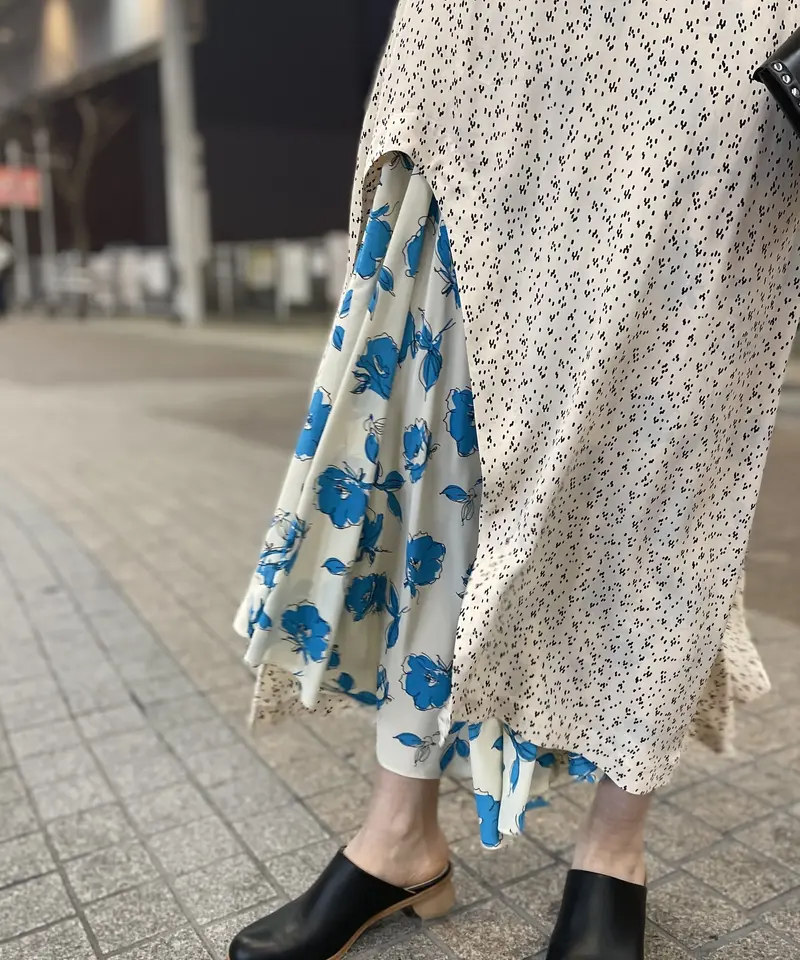 TOGA PULLA / RAYON PRINT DRESS / off white | pain