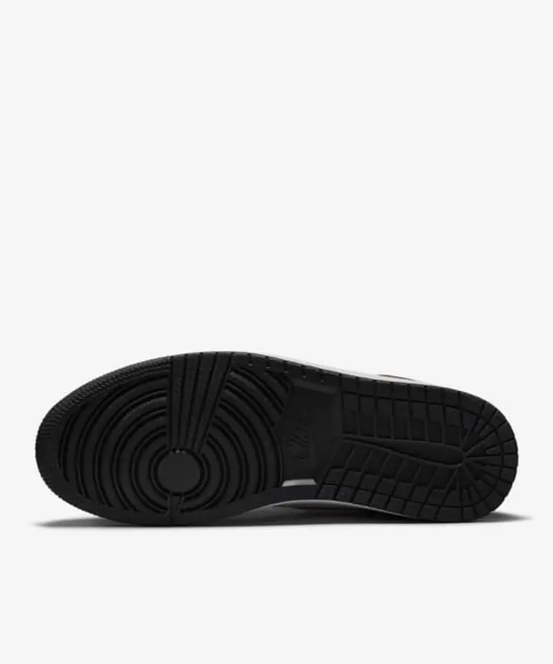 定価販売/送料込】新品NIKE AIR JORDAN 1 RETRO HIGH OG LIG...