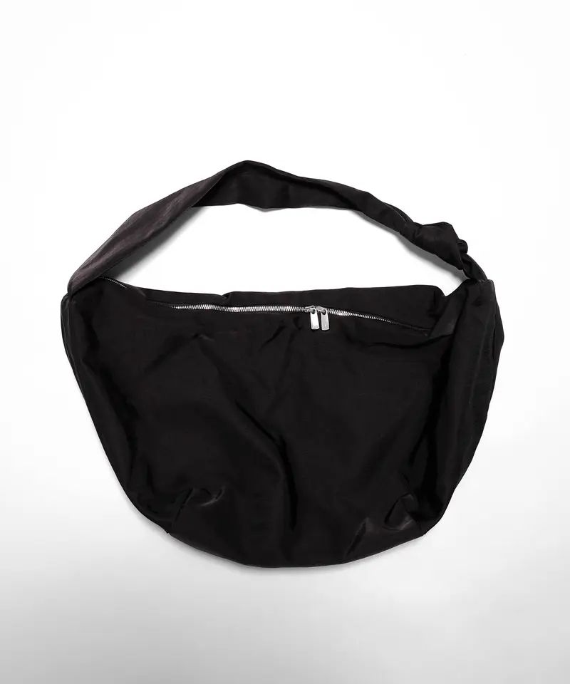 BIG HALF MOON SHOULDER BAG | CTHY