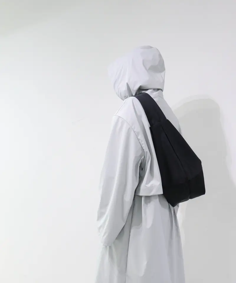 BIG HALF MOON SHOULDER BAG | CTHY