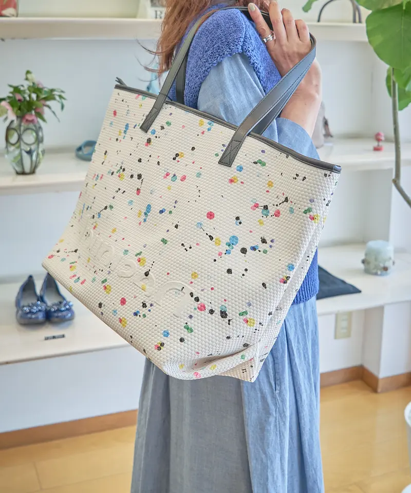 Desigual デシグアル　新品　トートバッグ 大容量 デシグアル Desigual トートバック