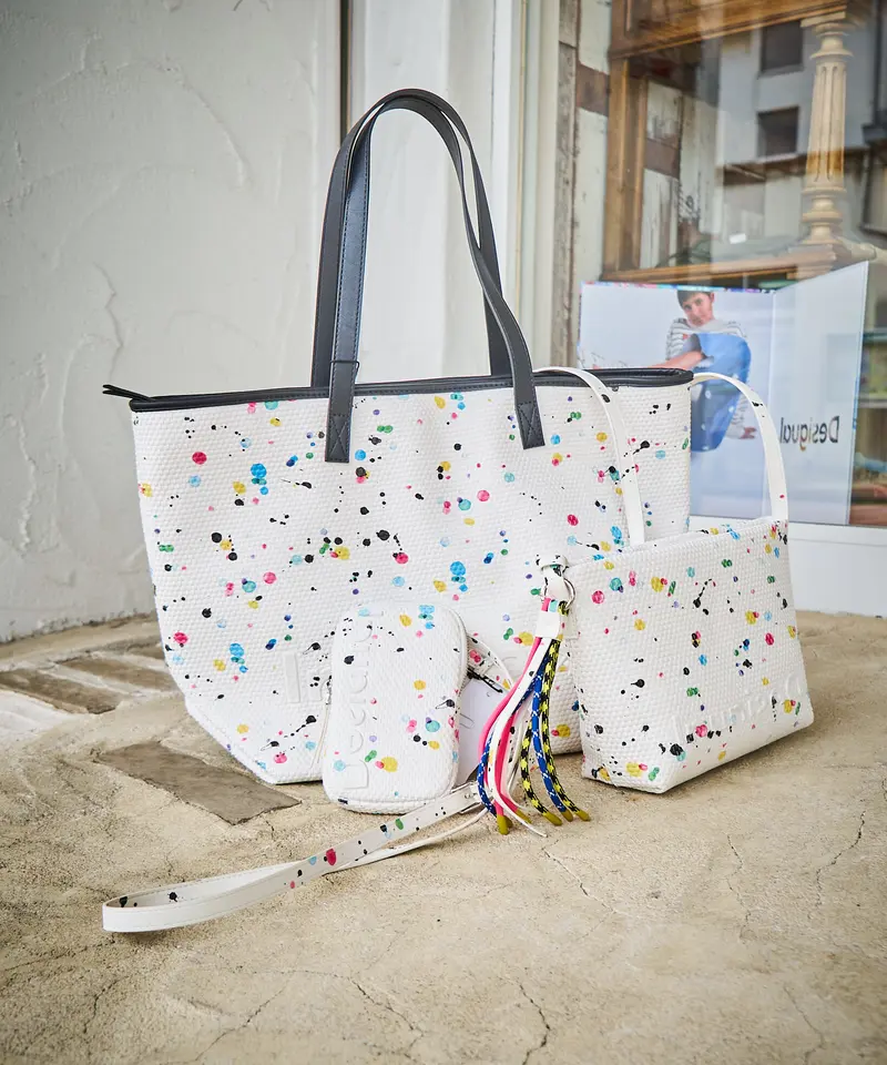 Desigual デシグアル　新品　トートバッグ 大容量 デシグアル Desigual トートバック