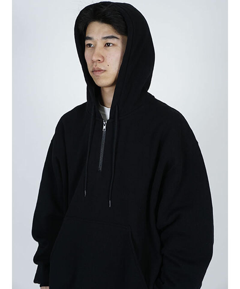 UNIVERSAL PRODUCTS × YAAH ハーフジップ フーディー-