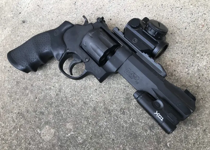 タナカ S&W M327 M&P R8 5インチ w/XC-1タイプライト用Kydex®ホルス...