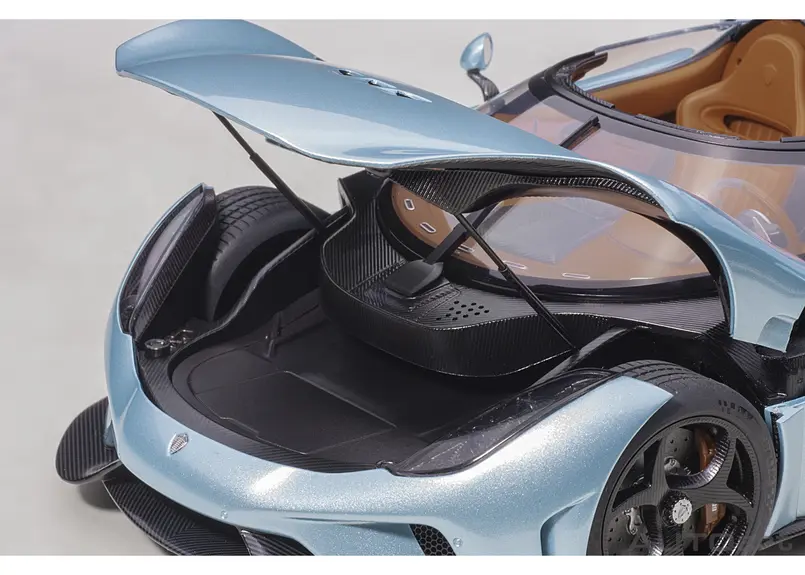 AUTOart 1/18 ケーニグセグ レゲーラ （メタリック・ライトブルー