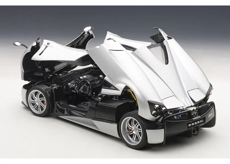 AUTOart 1/18 パガーニ ウアイラ (シルバー) 78266 | AUTOart O...