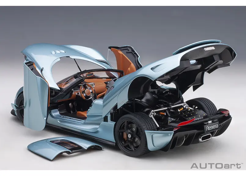 AUTOart 1/18 ケーニグセグ レゲーラ （メタリック・ライトブルー