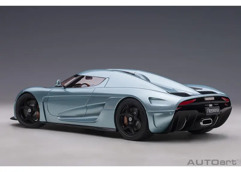 AUTOart 1/18 ケーニグセグ レゲーラ （メタリック・ライトブルー