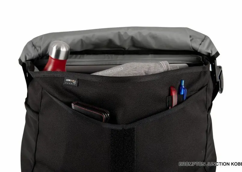 Messenger Bag 23L Black | BROMPTON JUNCTION KOB...