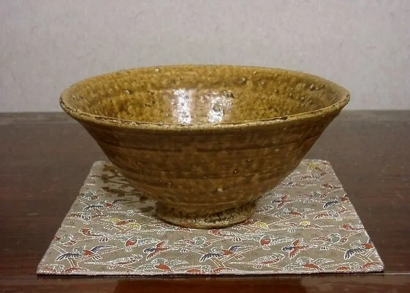 三朝焼 森田無想作 伊羅保 茶碗 共箱 古物。