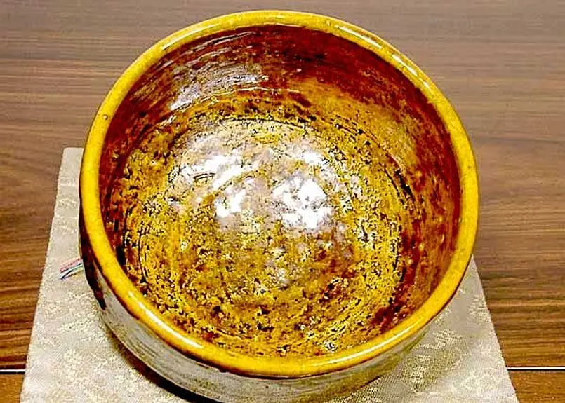 大樋焼 大樋一平(初代) 作 飴釉 茶碗 在銘 無傷 共箱。 | STORES