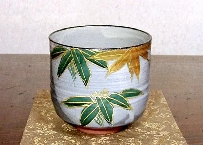 京焼・清水焼 宮川一三(香雲)作 乾山写 笹絵 茶碗 共箱 無傷 保証