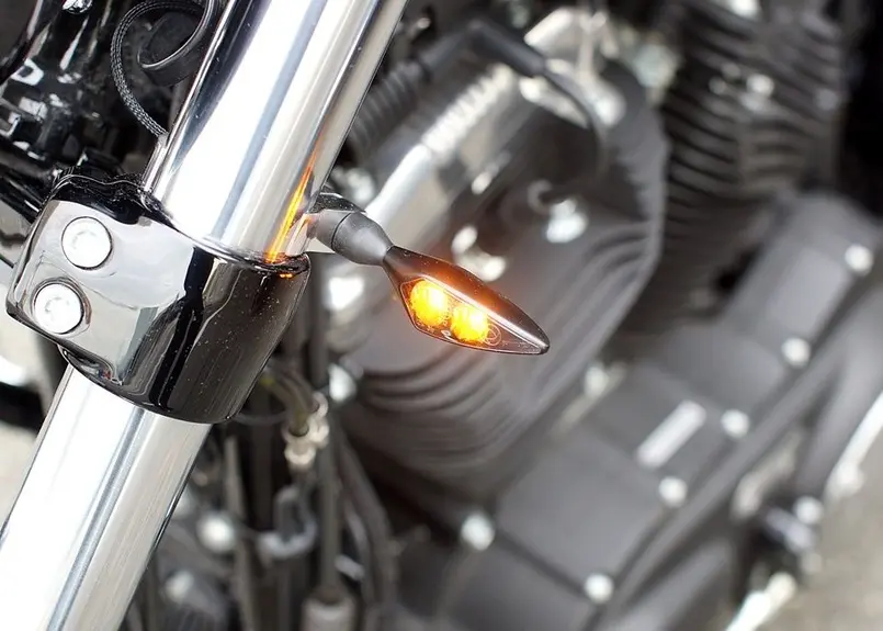 49mmフロントフォーク用 ウインカーステーset | custom factory Noy'...