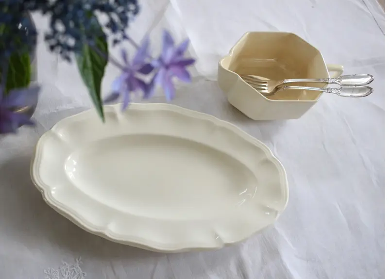 Sarregumines【サルグミンヌ】花リムラヴィエオーバルプレート