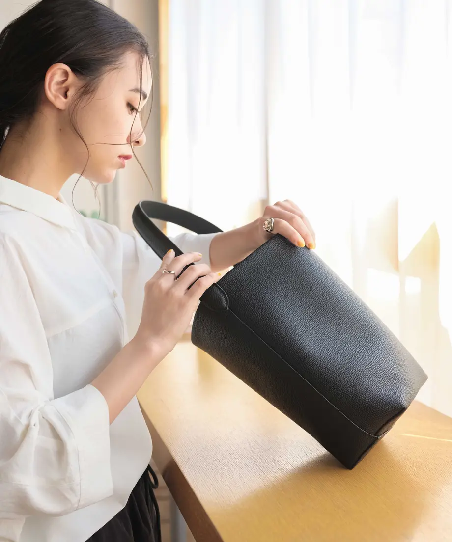 ONE HANDLE SHOULDER BAG middle JISTORY