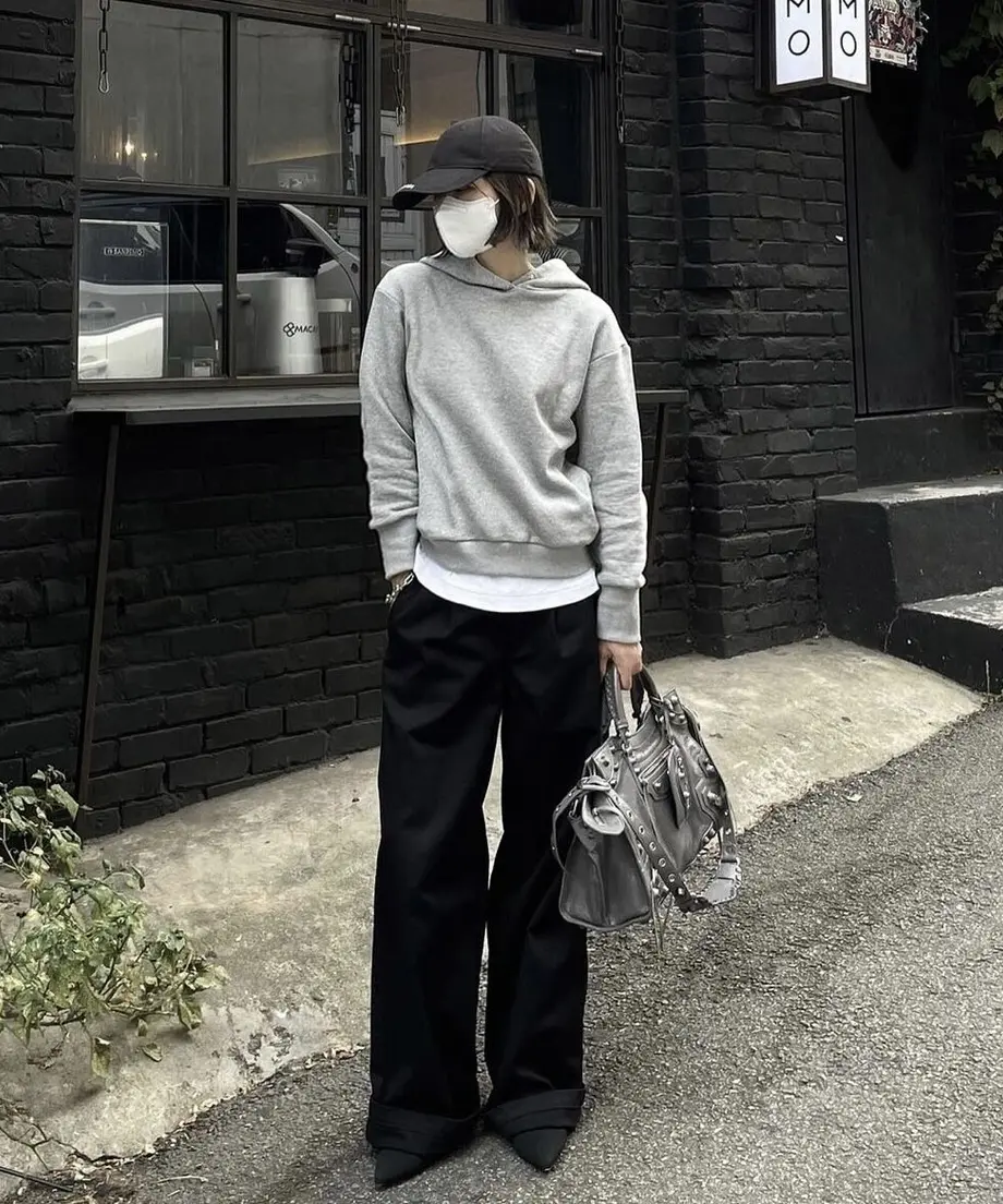 6354464b4ff8c250cb09b734