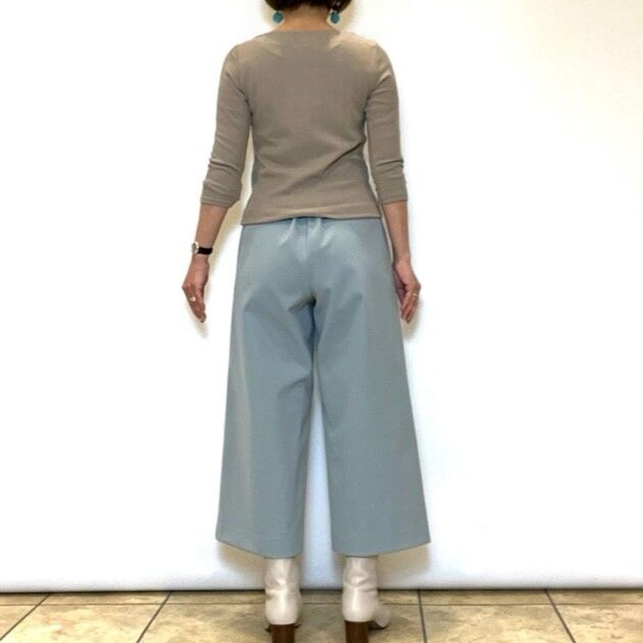 63f73ffbe2f3b65099b58d21