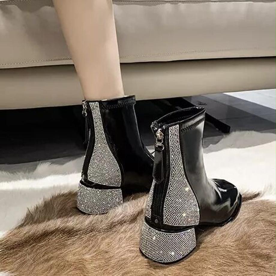 6360f4e74aed195835a9963e