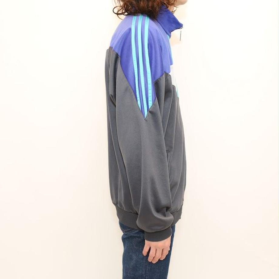 63f5aef9f54f670bec6af43b