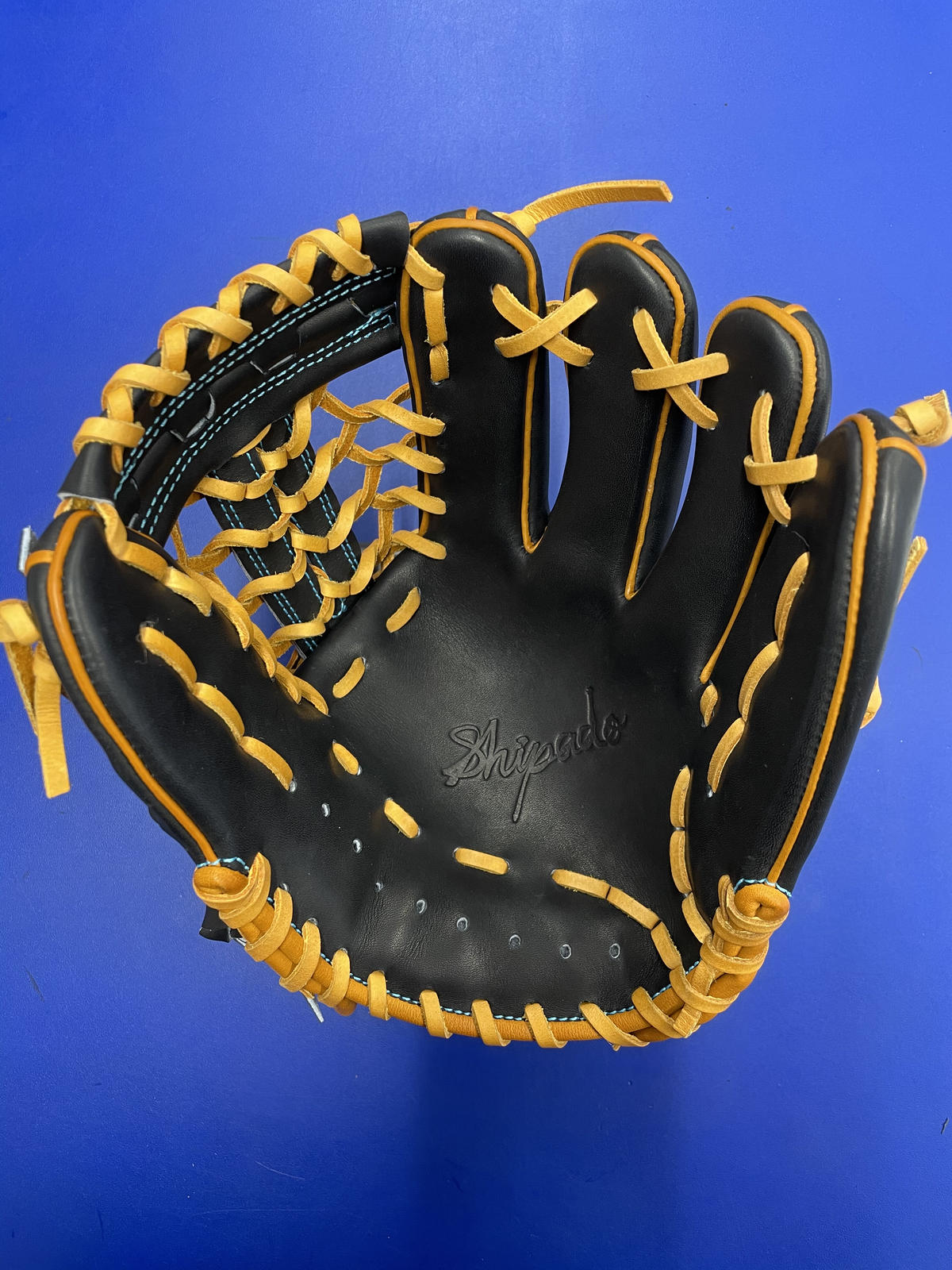 シパド オーダーグローブ