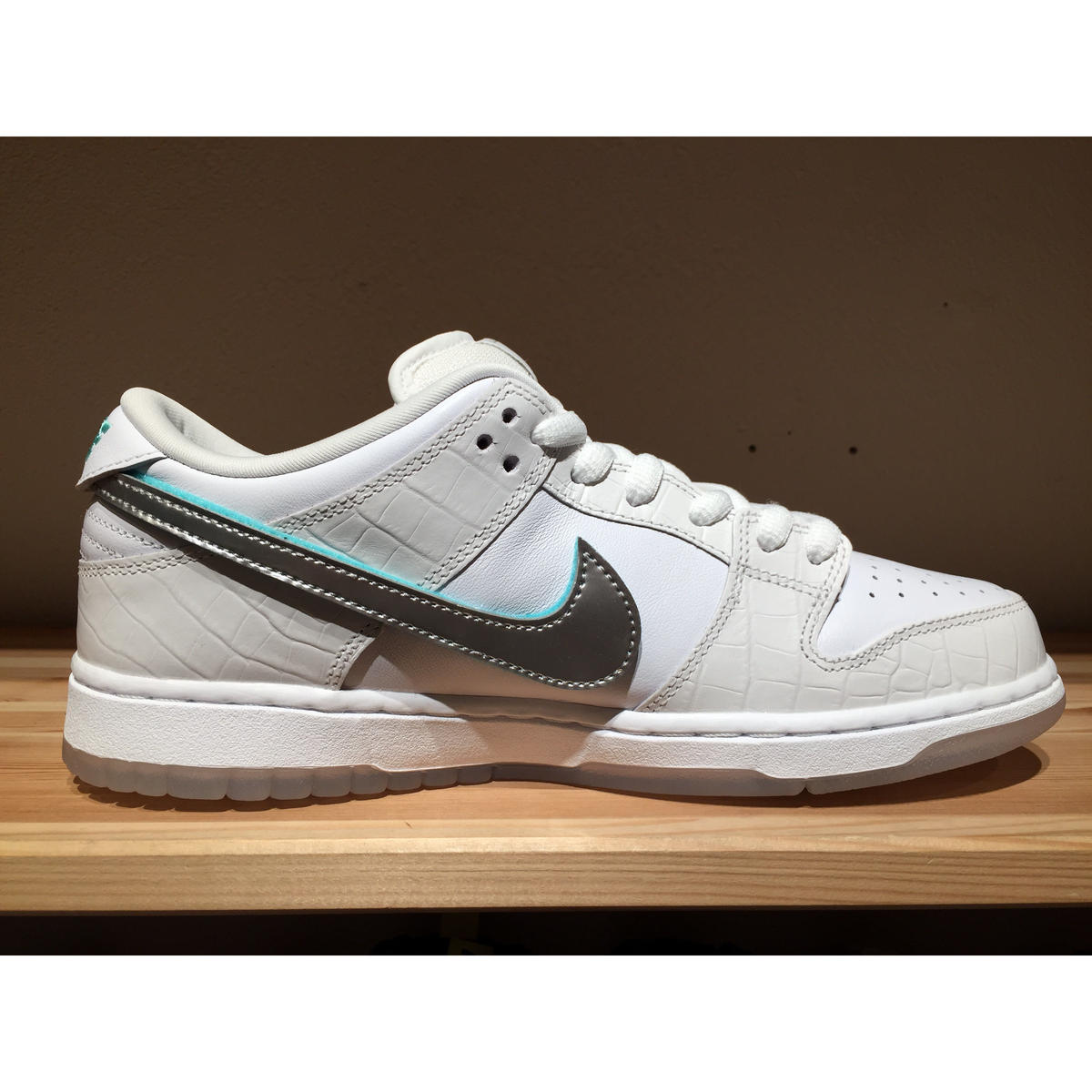 diamond supply dunks