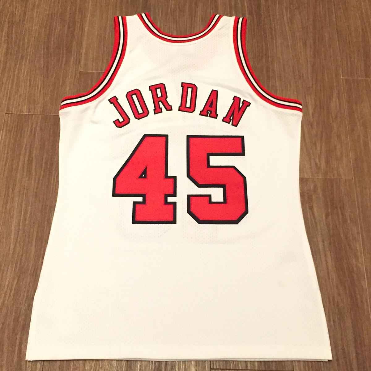 MITCHELL&NESS BULLS #45 JORDAN AUTHENTIC JERSEY HOME