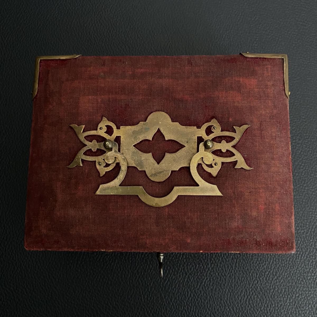 Antique フランス ベルベット ジュエリーボックス (レッド) | Antique C...