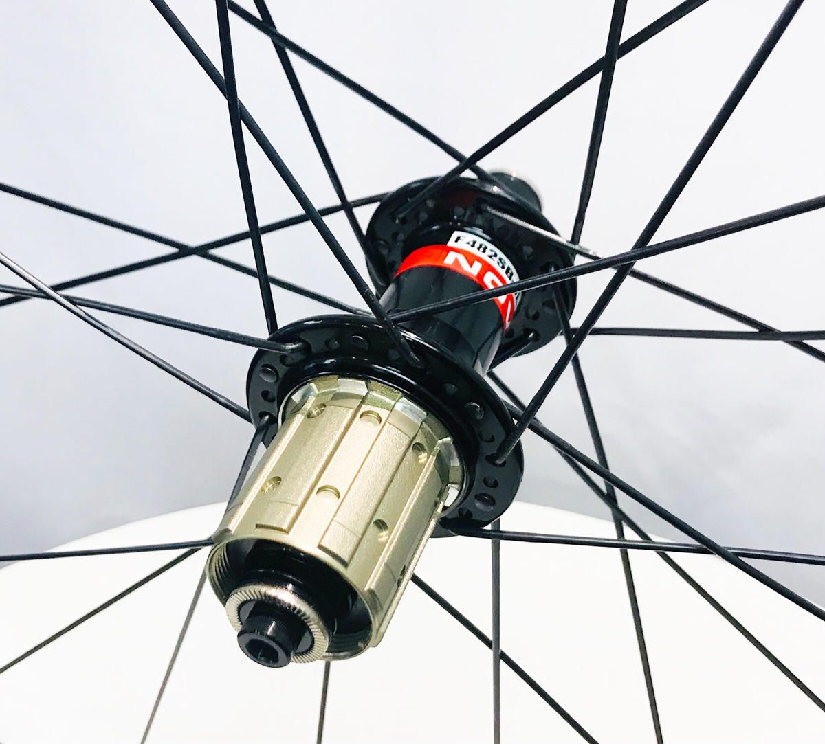 REXOR◆Farfalla◆軽量アルミホイール◆前後1250g◆黒ハブ◆シマノ用 REXOR◇Farfalla◇軽量アルミホイール◇前後1250g◇黒ハブ◇シマノ用