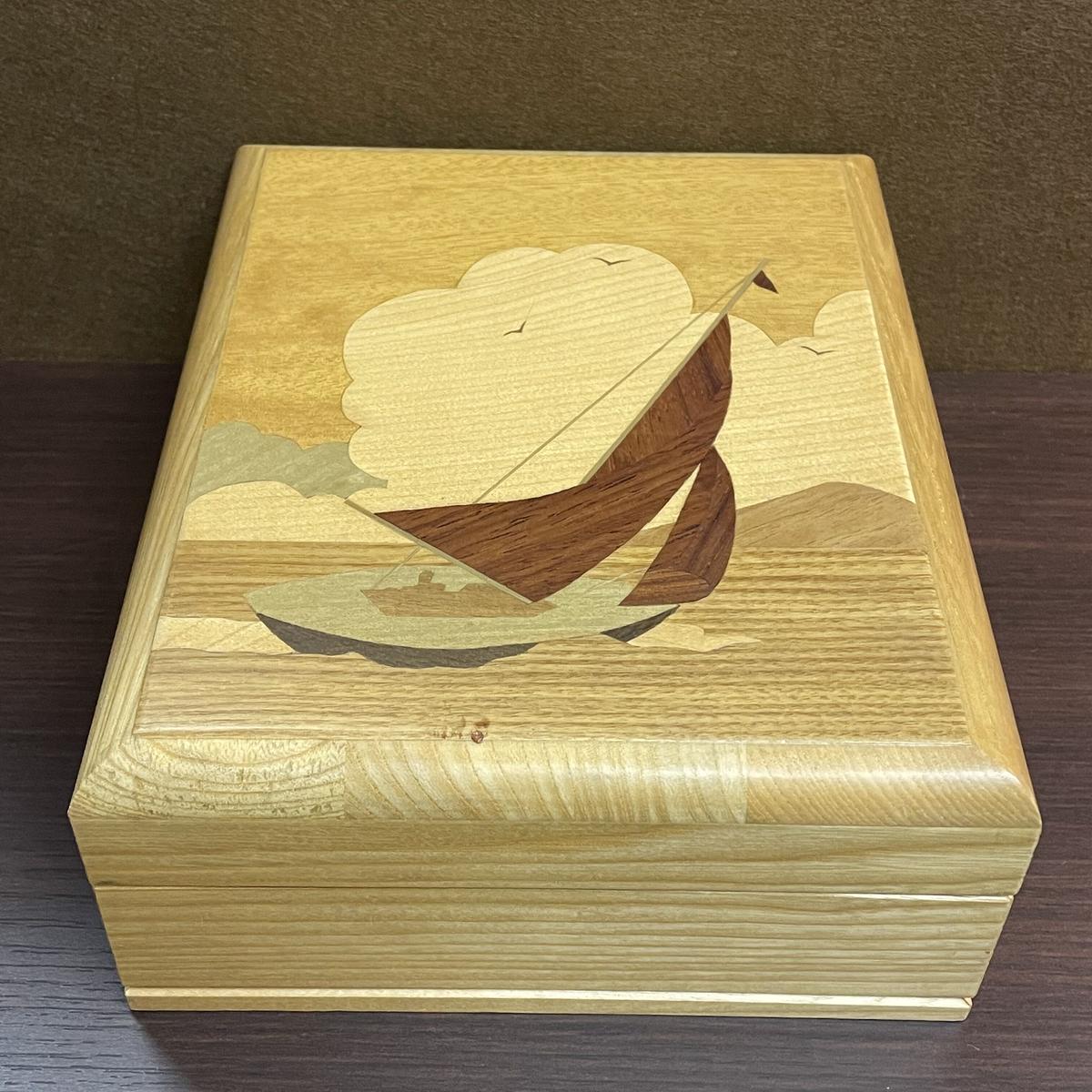 アイヌ紋様 模様 木彫り 宝石箱 色