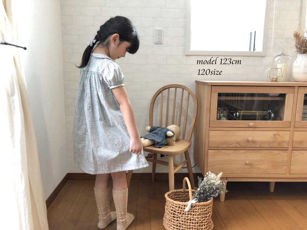 仕様書あり 小さな襟のスモッキングワンピース 型紙 Aki No Pattern