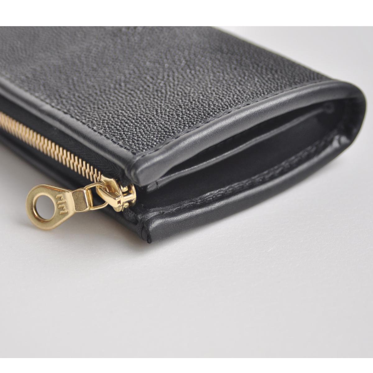 チマブエ L 字 Guess(ゲス)の「MERIDIAN Slg Small Zip Around