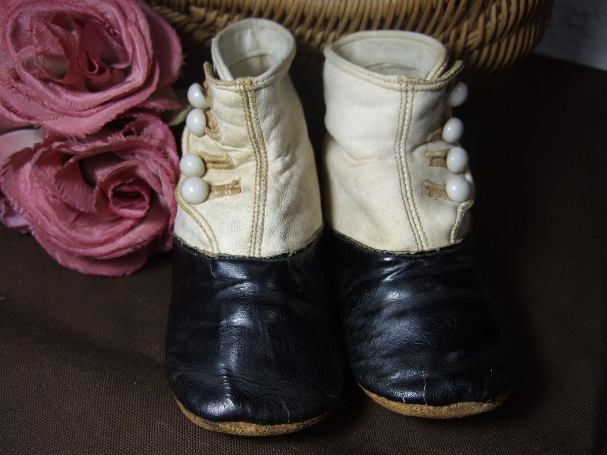 アンティーク ボタン ベビーシューズ - dloy.com.my