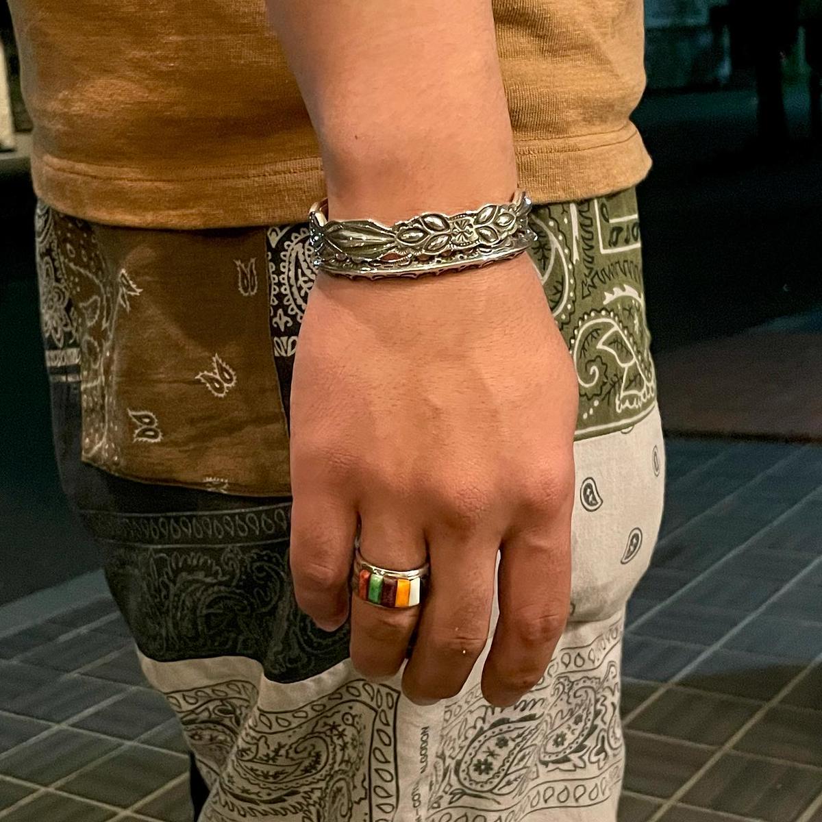 RAY ADAKAI レイアダカイ ナバホ族 シルバーバングル ジグザグバングル