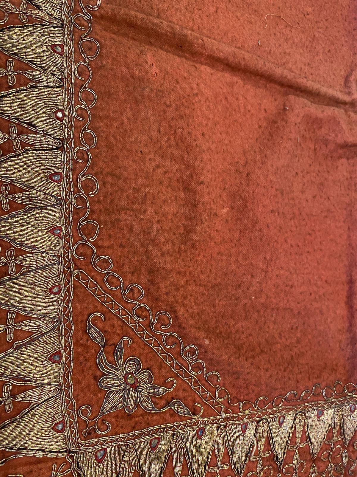 スマトラ島パレンバン地域の儀式用ソンケット織物。