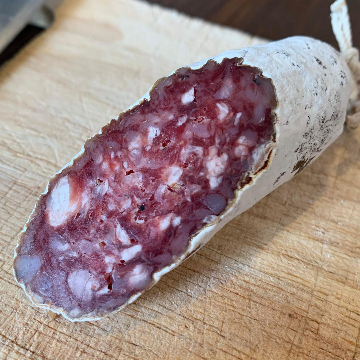 アスパラひつじの白カビサラミ 西川農場 北海道