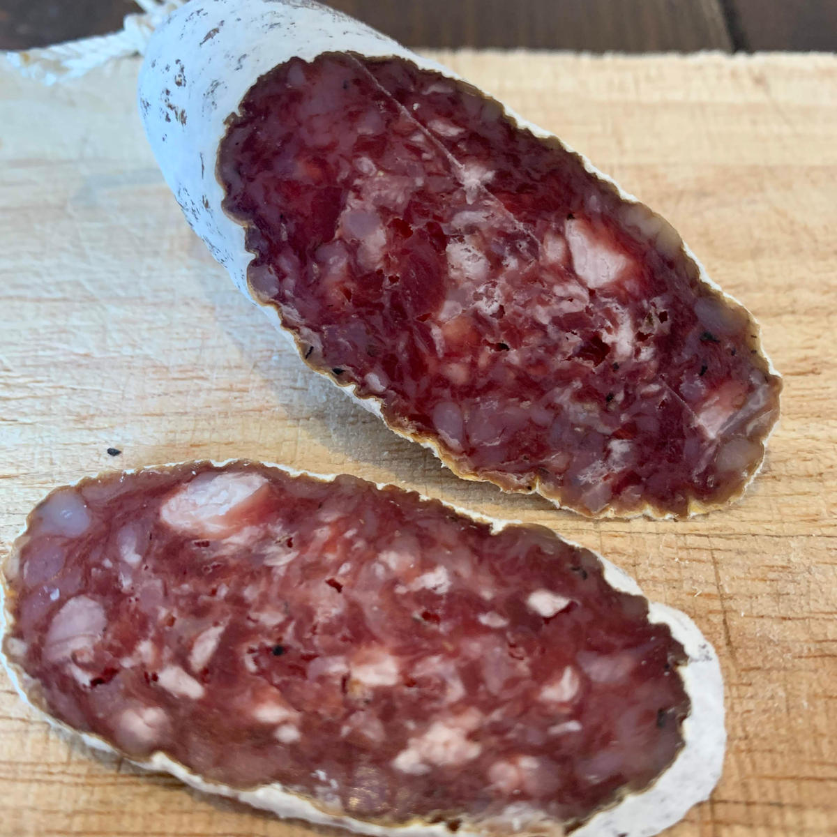 アスパラひつじの白カビサラミ 西川農場 北海道