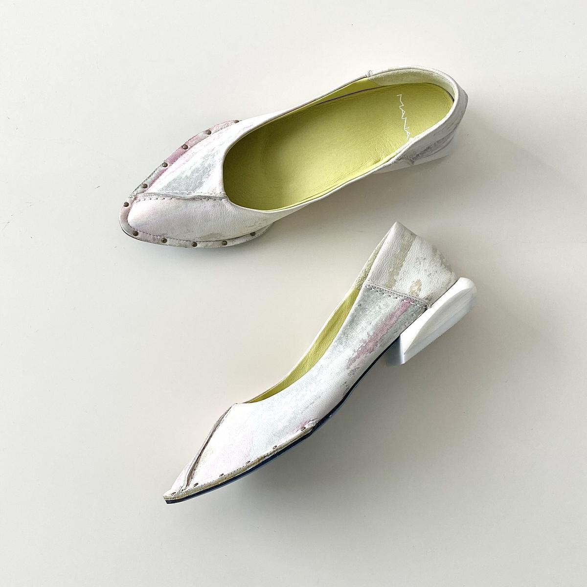 521131 スティッチ・パンプス