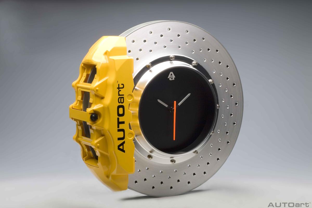 AUTOart ブレーキディスク クロック 8-POT（イエローキャリパー