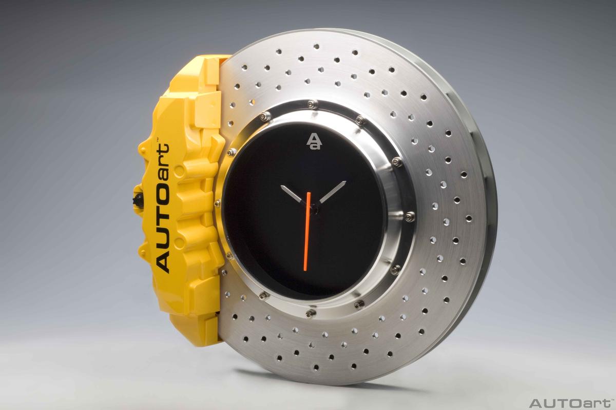 AUTOart ブレーキディスク クロック 8-POT（イエローキャリパー