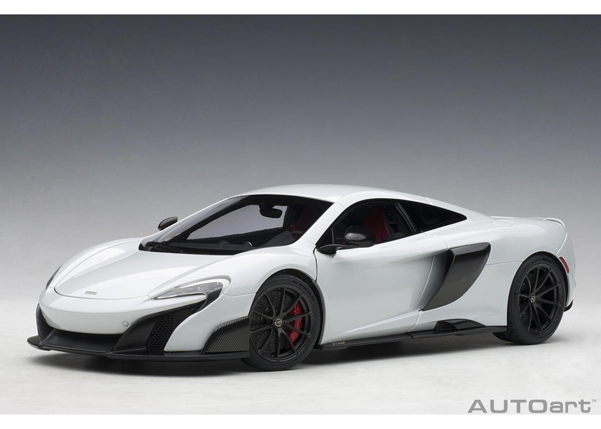 AUTOart 1/18 マクラーレン 675 LT （メタリック・ホワイト