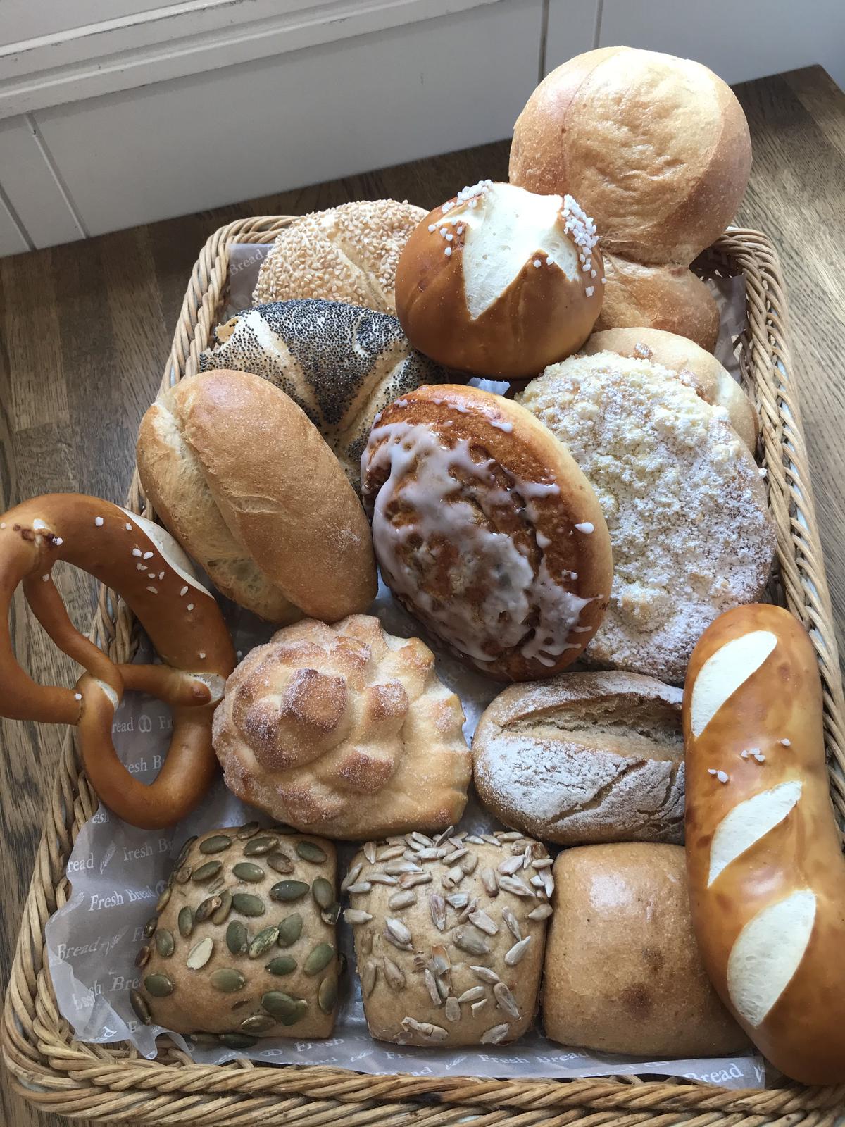 おまかせセット 小型ドイツパン12個前後詰合せ 菓子パン3個入り 本州限定 送料込