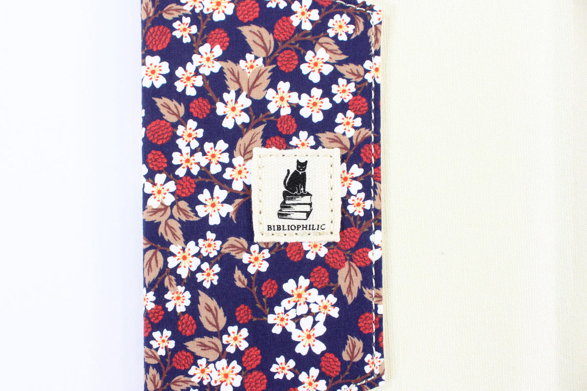 LIBERTY PRINT BOOK COVER 文庫 2022 AW SEASONAL