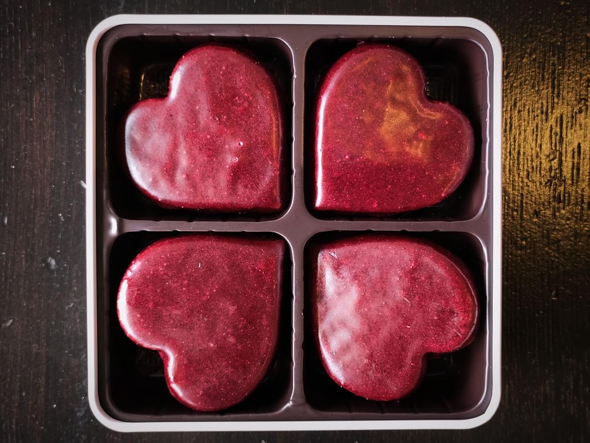 2022人気の 輝くオールドバイエル 丸いパウダーボックス【1900年前後