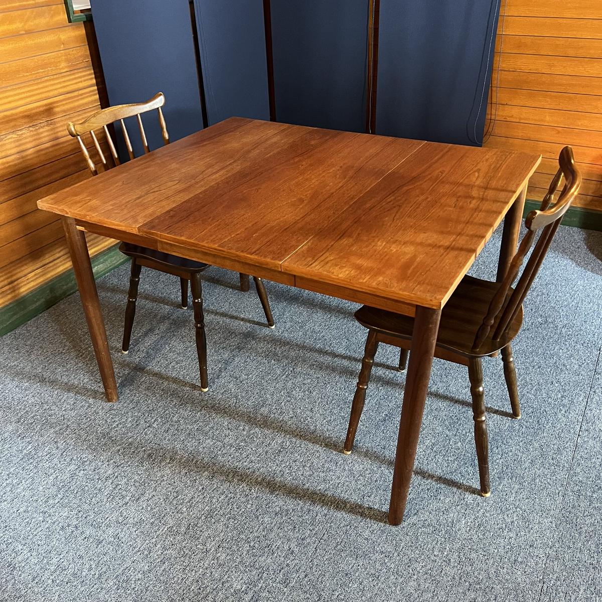 北欧家具　定価20万円　デンマーク製　テーブル　ダイニング　食卓　机　リビング 北欧家具 定価20万円 デンマーク製 テーブル ダイニング 食卓 机 リビング