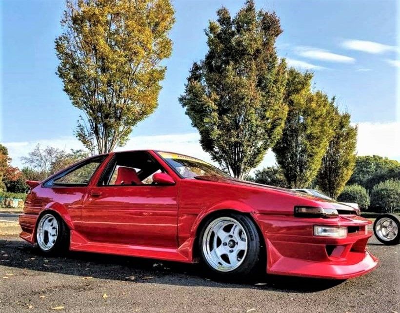 AE86トレノ用ランフリー製フェンダー